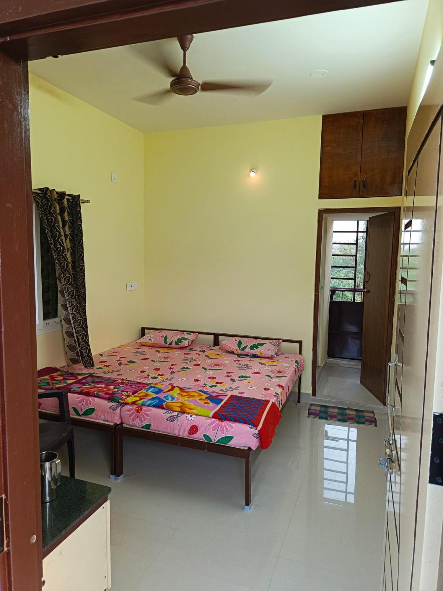 Abaranji Guest House Tiruvannamalai Exterior photo